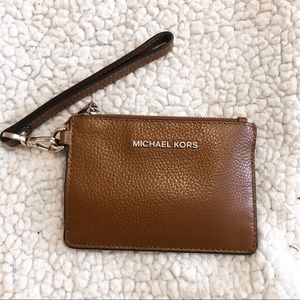 michael kors wristlet wallet